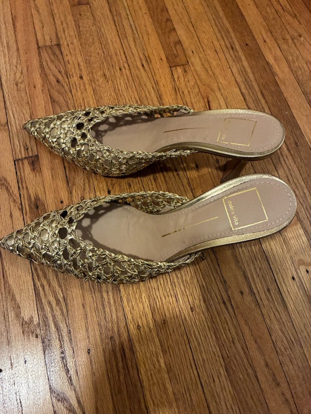 Dolce Vita Gloria Gold Woven Mules Pointed Toe Kitten Heel Size 9 - Altered